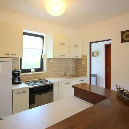 Pinia In Strandnaehe Mit Garten By Interhome Casa vacanze Porec