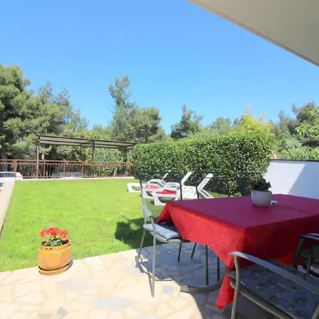 Pinia In Strandnaehe Mit Garten By Interhome Casa vacanze